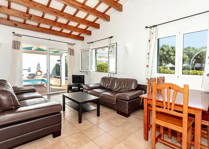 فيلة Amber Cala En Porter (Menorca)